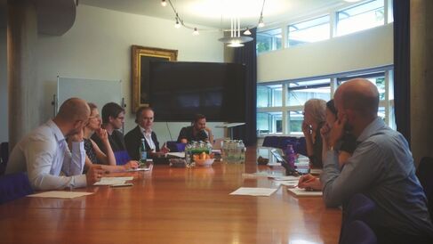 Henology or Ontology?